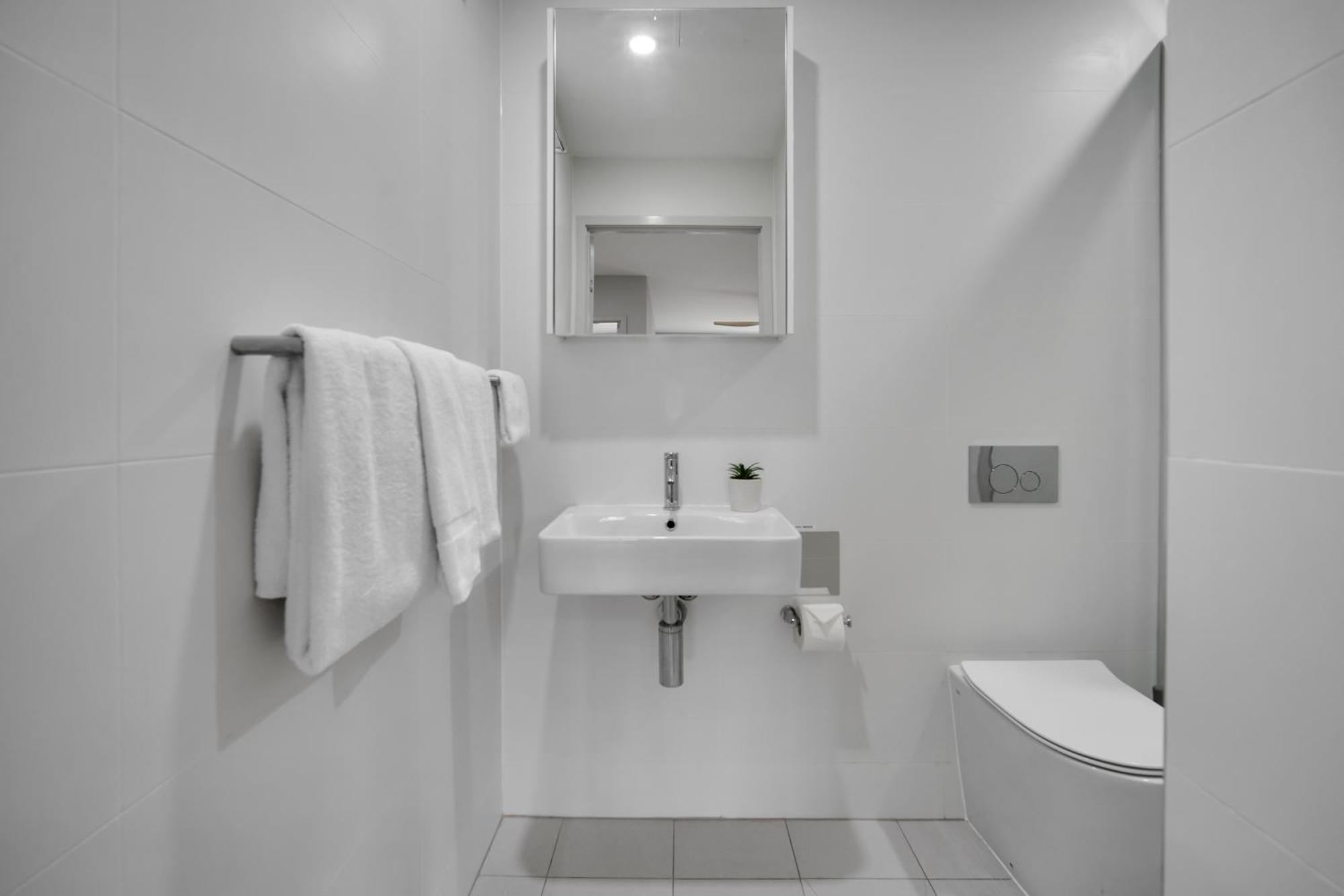 Belmoral Corporate Suites (Adults Only) ทาวน์วิล ภายนอก รูปภาพ