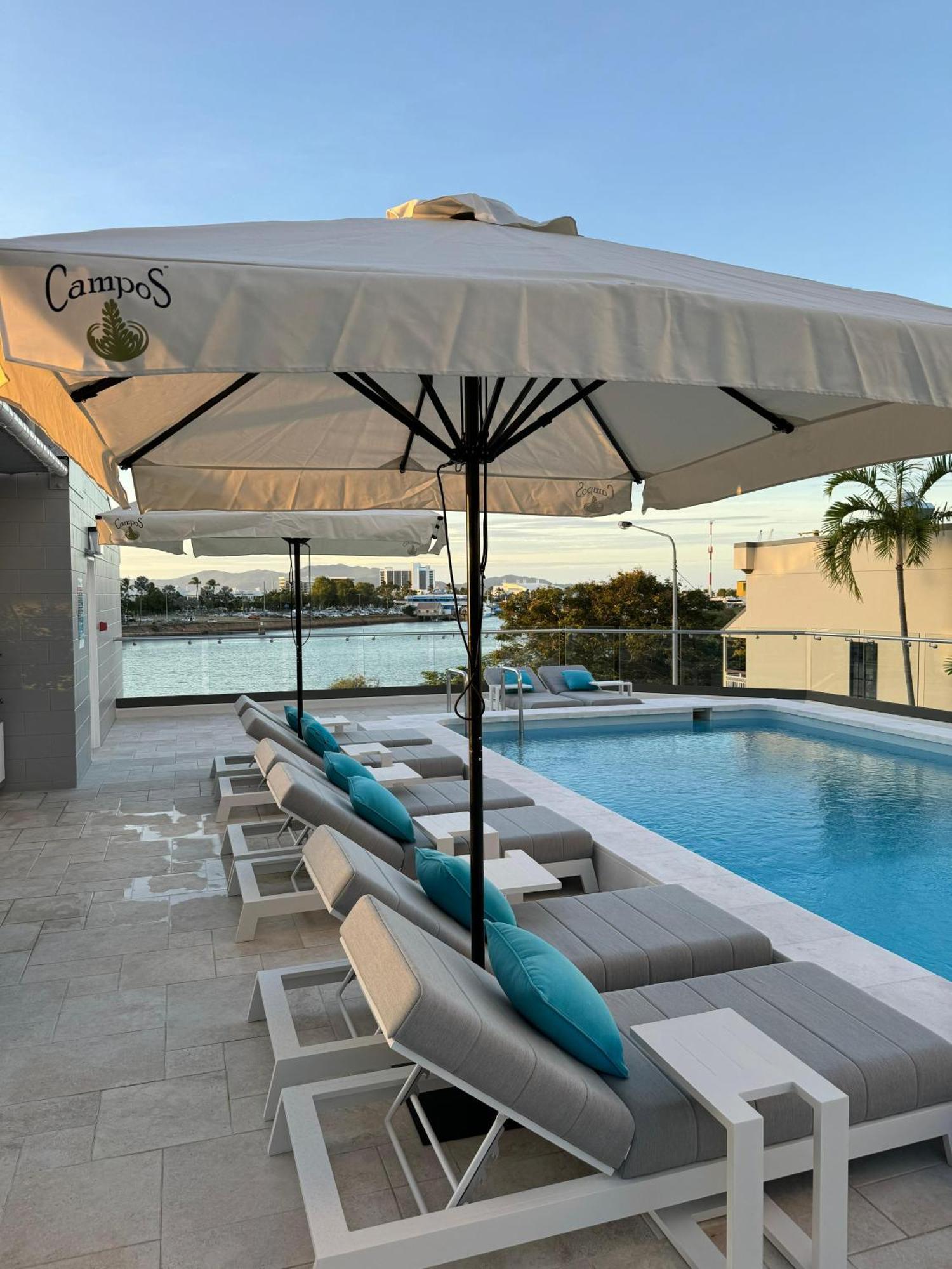 Belmoral Corporate Suites (Adults Only) ทาวน์วิล ภายนอก รูปภาพ